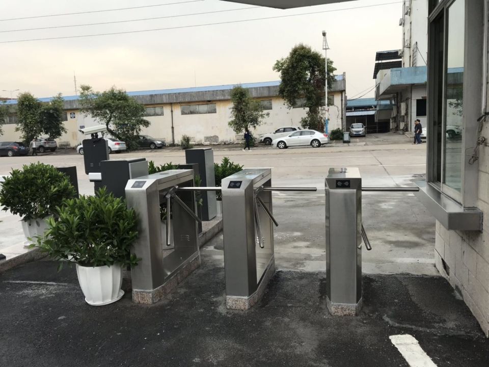 擺閘,三輥閘,速通閘,旋轉閘,平移閘,一字閘,人臉識別，